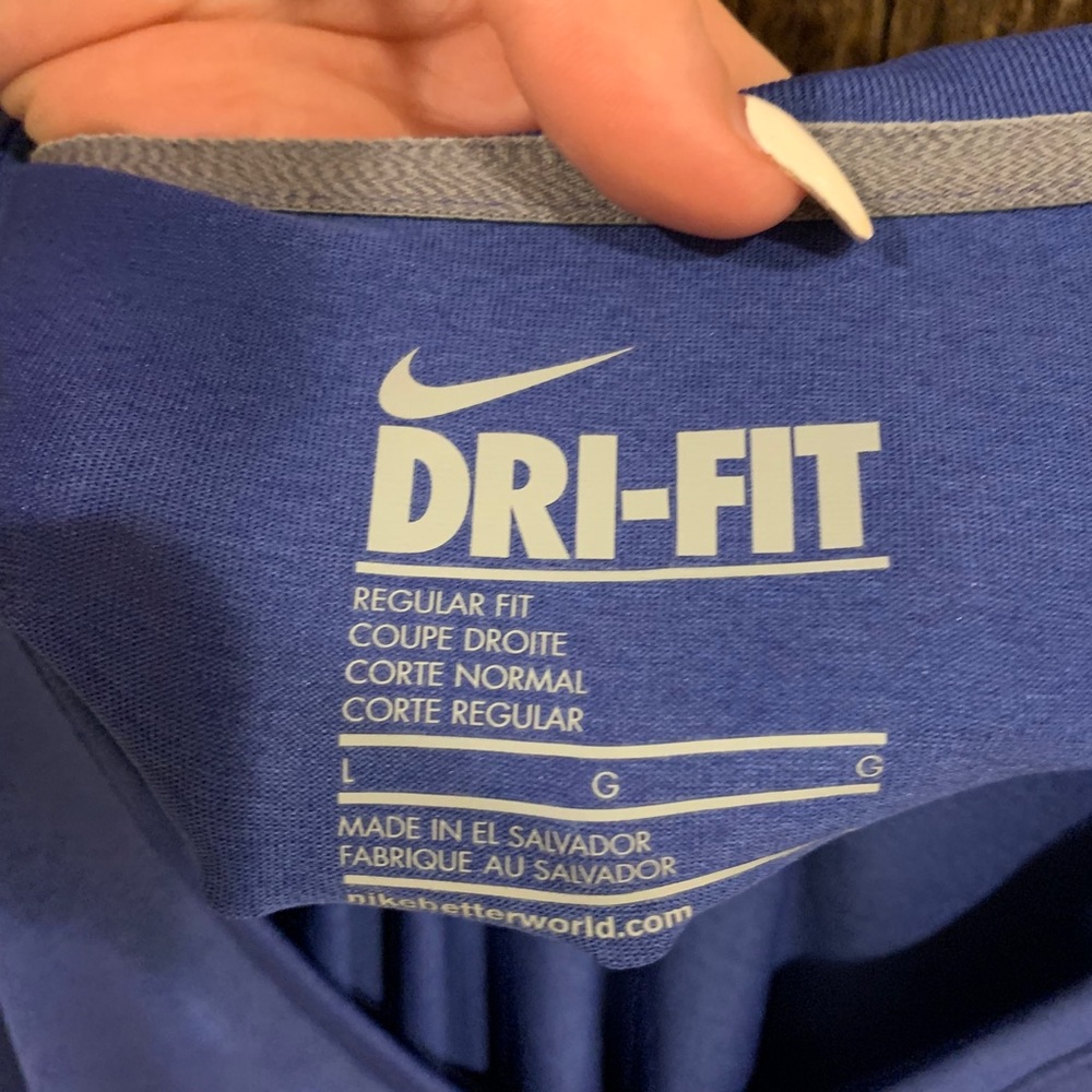 Nike top